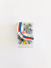 Coloured Pins Muslimah.de